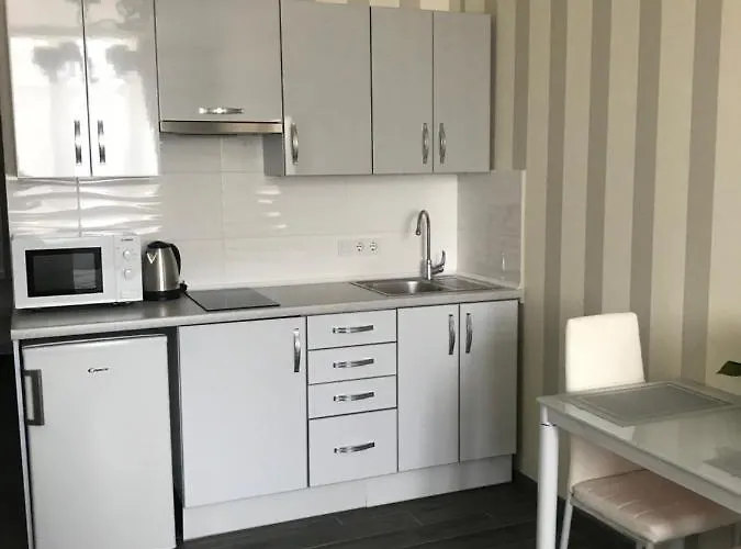 Апартаменты С Панорамным Видом Возле Моря Apartman